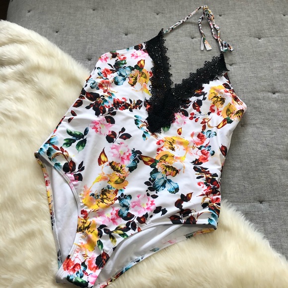 boutique brand Other - NWOT boutique brand floral and lace swimsuit XL